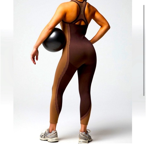 NWT Fabletics Seamless Fusion 7/8 Jumper - Picture 2 of 4